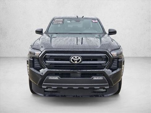 Used 2024 Toyota Tacoma SR5 image 9