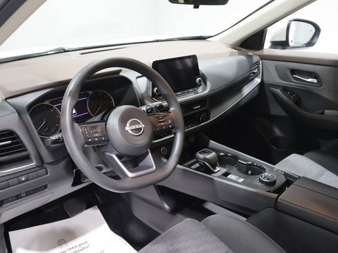 Used 2023 Nissan Rogue SV AWD/4WD image 14