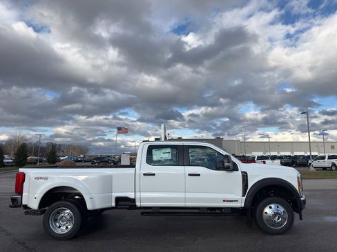 New 2026 Ford F450 XL w/ XL Chrome Package image 4