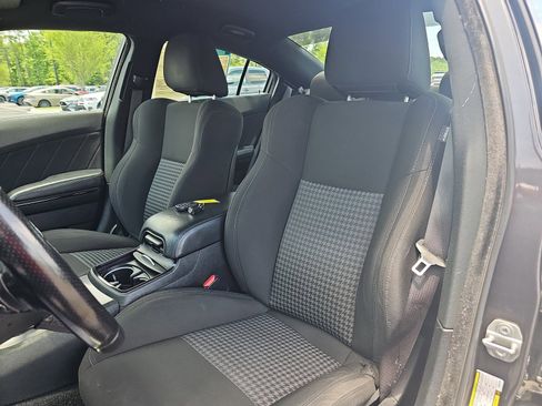 Used 2021 Dodge Charger R/T w/ Blacktop Package RWD image 12