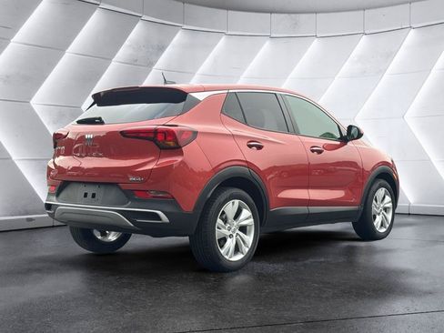 Used 2024 Buick Encore GX Preferred FWD image 5
