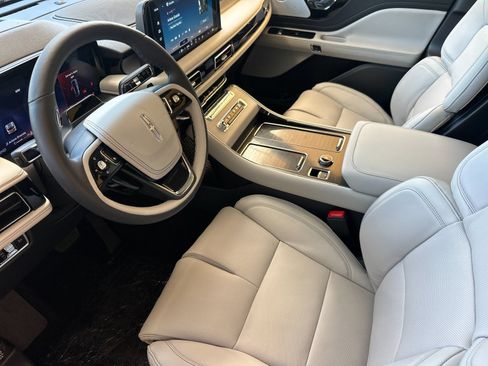 New 2026 Lincoln Aviator Reserve AWD/4WD image 9