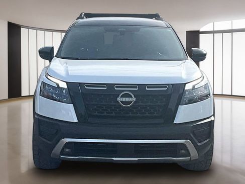 Used 2025 Nissan Pathfinder Rock Creek AWD/4WD image 3