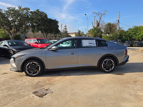 New 2025 Kia K4 EX image 5