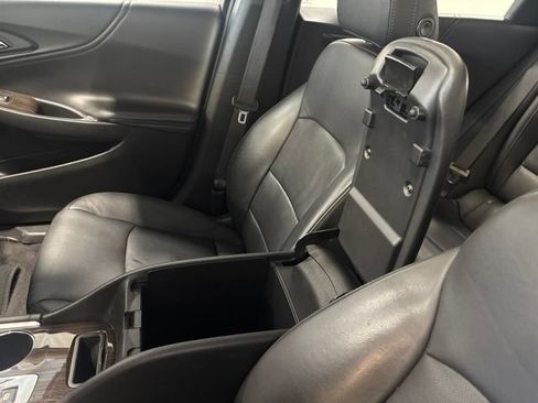 Used 2022 Chevrolet Malibu Premier FWD image 28