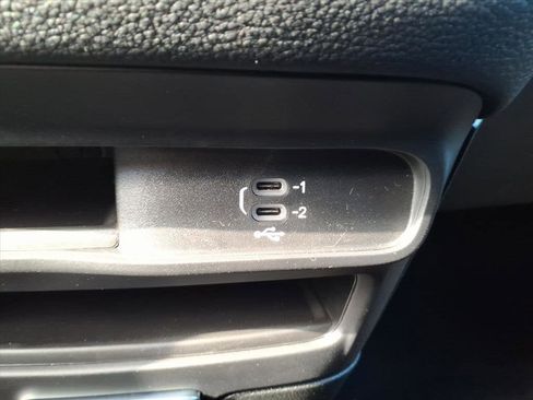 New 2026 Chrysler Pacifica Select image 12