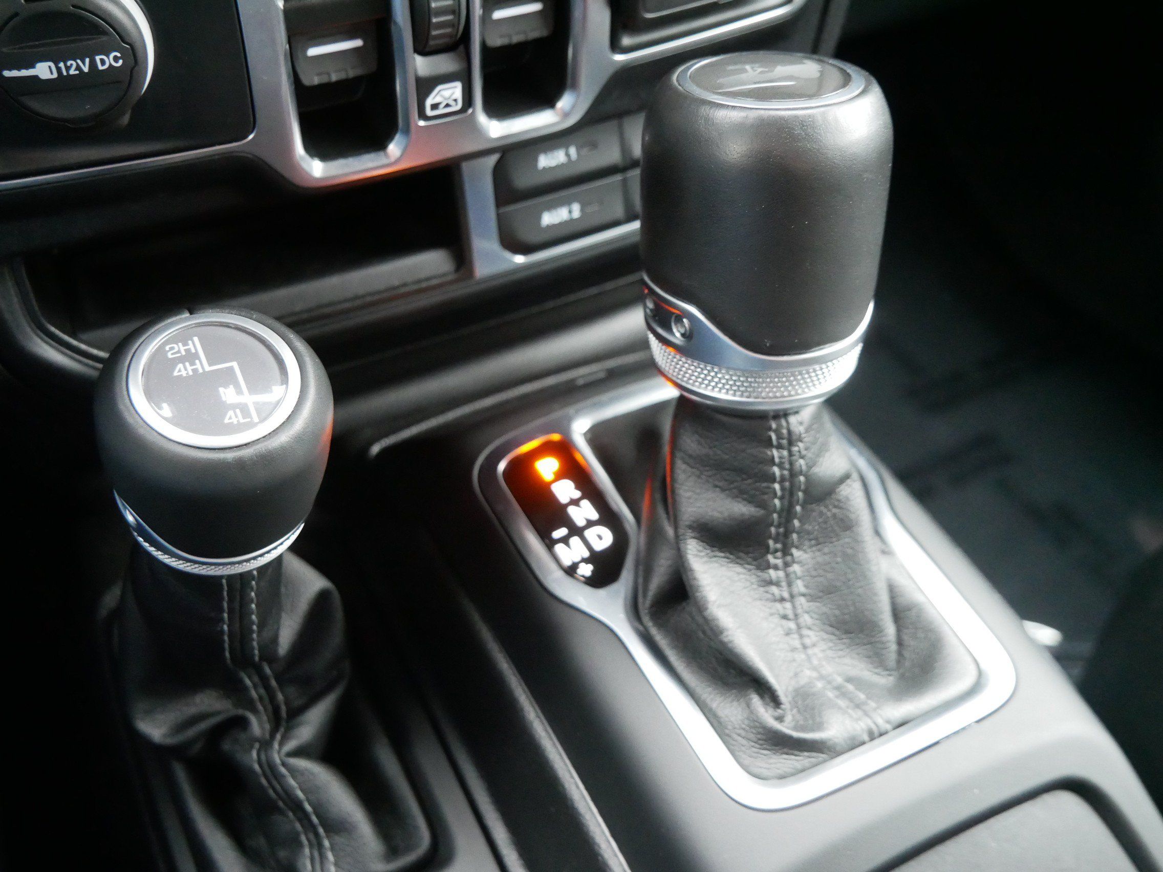 Used 2024 Jeep Wrangler Unlimited Sahara AWD/4WD image 13