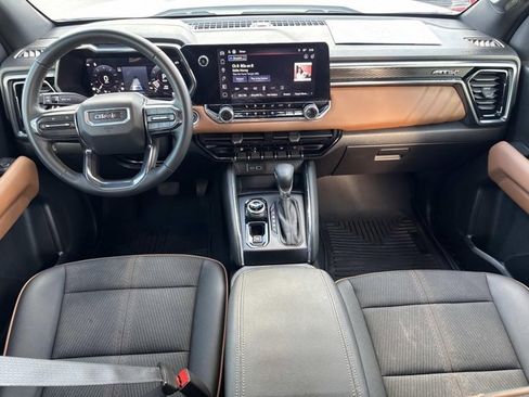 Used 2024 GMC Canyon AT4 image 23