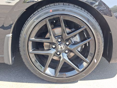 Used 2023 Honda Civic Sport image 8