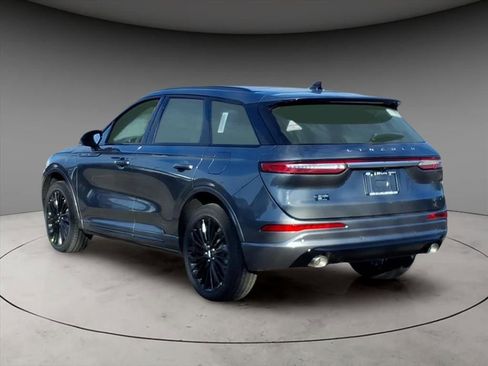 New 2026 Lincoln Corsair Grand Touring w/ Jet Appearance Package AWD/4WD image 3
