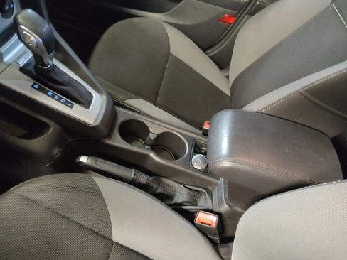 Used 2014 Ford Focus SE FWD image 26