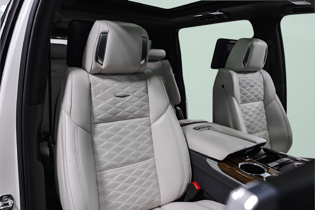 Used 2025 Cadillac Escalade ESV Sport Platinum AWD/4WD image 45