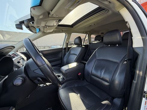 Used 2017 Subaru Outback 2.5i Limited AWD/4WD image 36