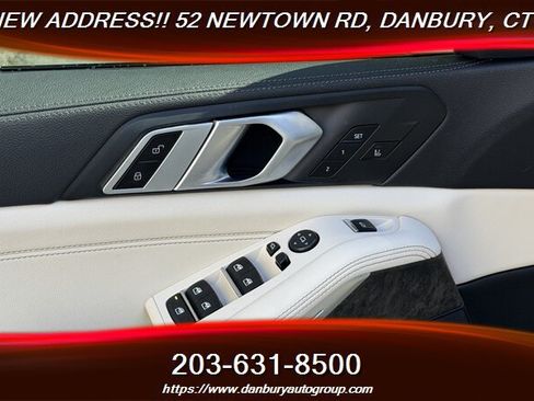 Used 2021 BMW X5 xDrive40i w/ M Sport Package AWD/4WD image 12