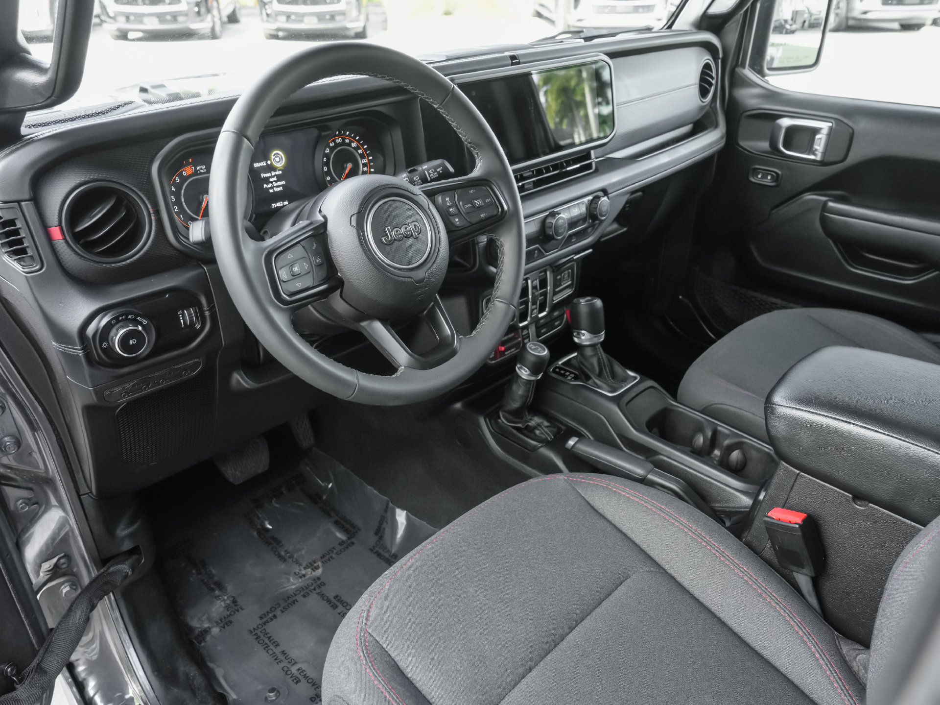Used 2025 Jeep Wrangler Unlimited Rubicon AWD/4WD image 7