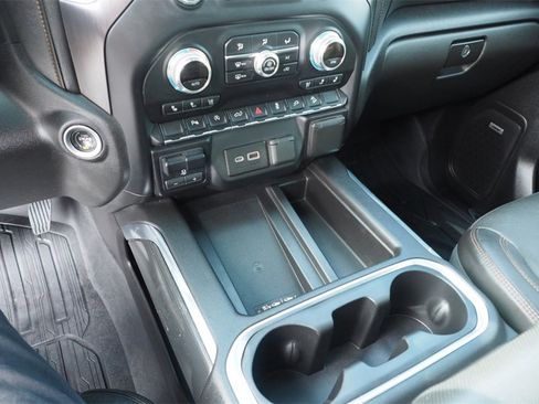 Used 2019 GMC Sierra 1500 AT4 w/ AT4 Premium Package image 24