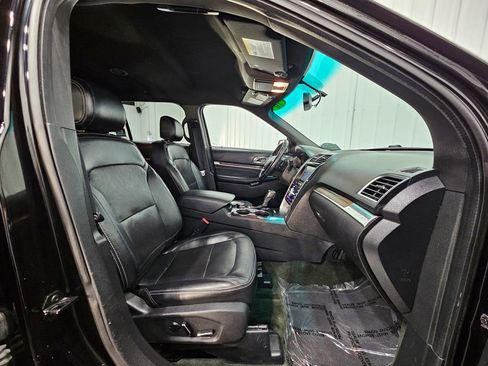 Used 2016 Ford Explorer Limited image 25