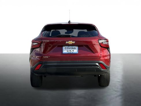 Used 2024 Chevrolet Trax LS FWD image 7