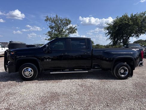 Used 2025 Chevrolet Silverado 3500 LT w/ Texas Edition AWD/4WD image 2