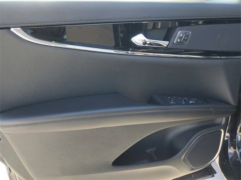 Certified 2023 Lincoln Nautilus Reserve image 10