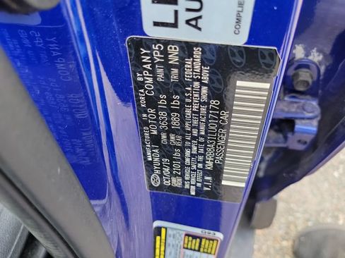 Used 2020 Hyundai Venue SE FWD image 20