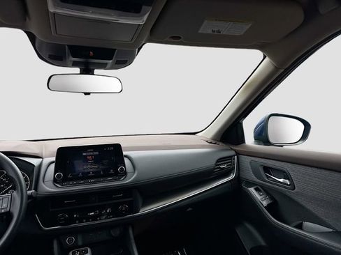 Used 2023 Nissan Rogue SV image 21