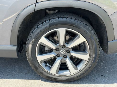 Used 2024 Honda Pilot Elite image 40