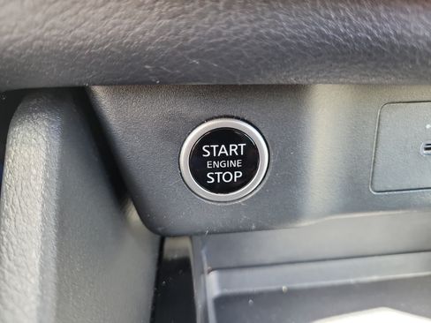 Used 2023 Nissan Rogue S AWD/4WD image 27