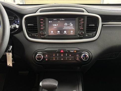 Used 2019 Kia Sorento FWD image 15