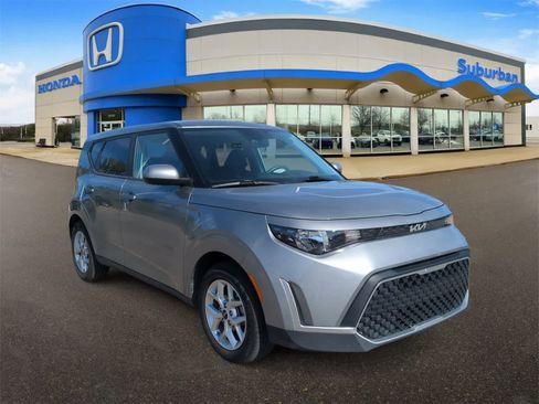 Used 2024 Kia Soul LX w/ Option Group 015 image 2