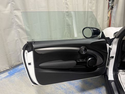 Used 2024 MINI Cooper 2-Door Hardtop FWD image 21