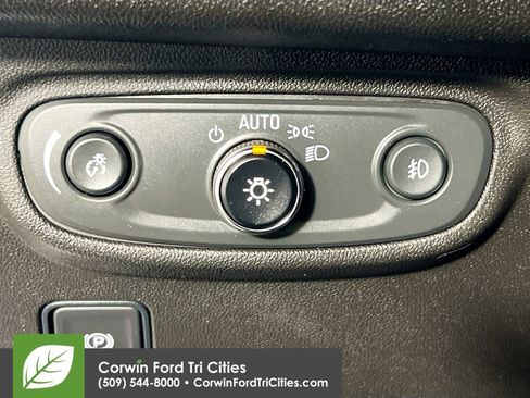 Used 2023 GMC Terrain SLT image 19