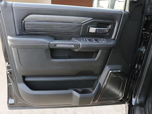 Used 2025 RAM 3500 Limited image 12