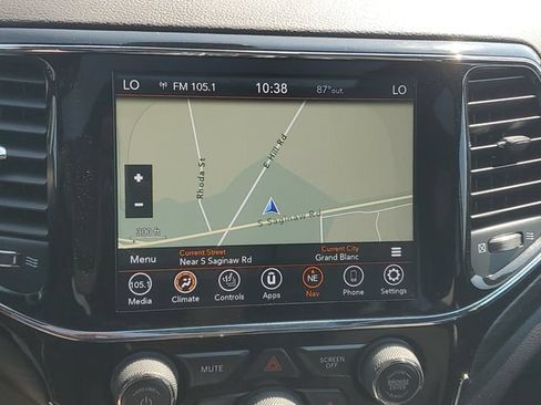 Used 2020 Jeep Grand Cherokee Altitude AWD/4WD image 27