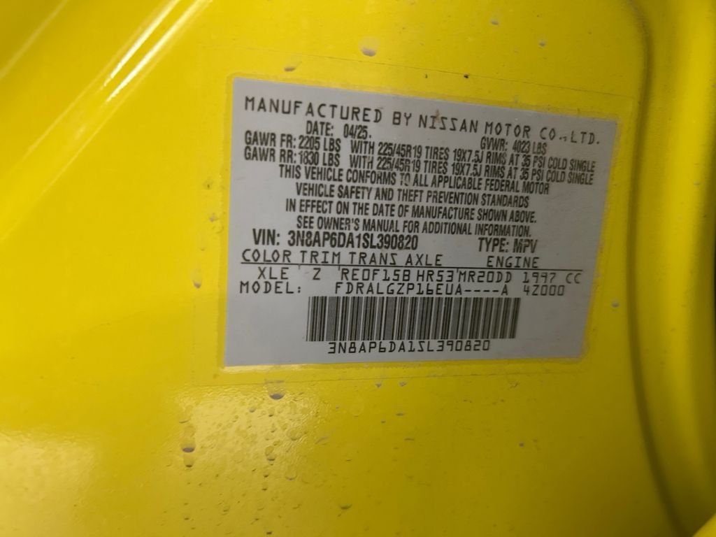 Used 2025 Nissan Kicks SR FWD image 19