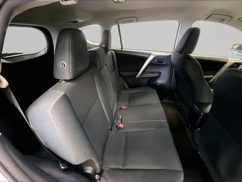 Used 2015 Toyota RAV4 LE image 27