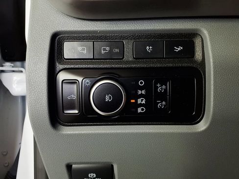 Used 2024 Ford F250 XLT w/ Black Appearance Package AWD/4WD image 24