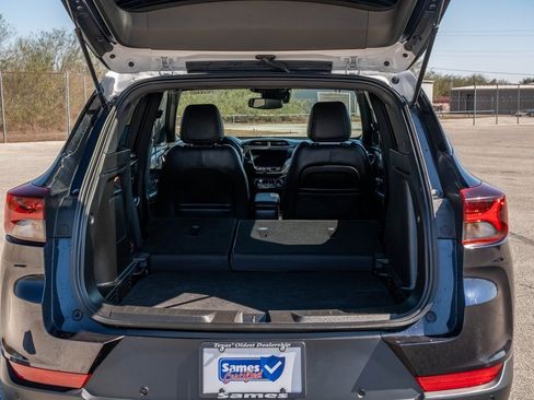 Used 2021 Chevrolet TrailBlazer ACTIV w/ Technology Package image 24