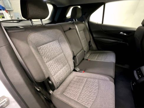Used 2022 Chevrolet Equinox LT image 23