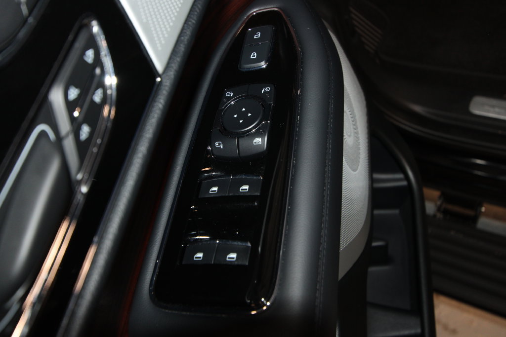 Used 2024 Lincoln Navigator L Reserve AWD/4WD image 6