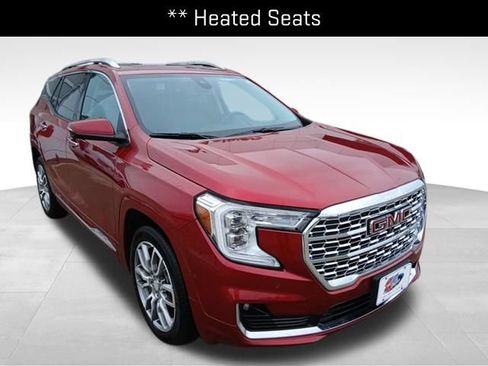 Certified 2024 GMC Terrain Denali w/ Denali Premium Package AWD/4WD image 7