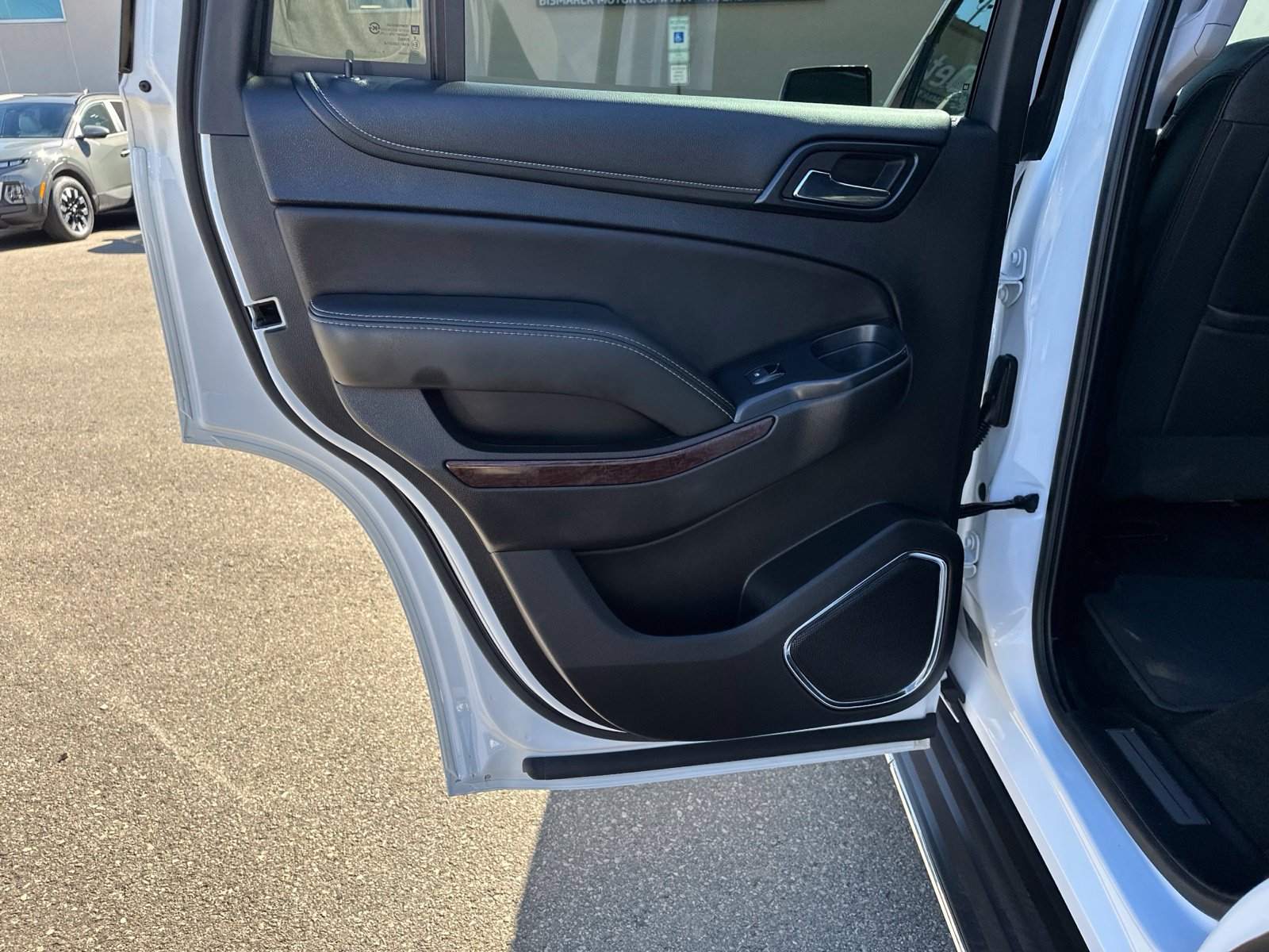 Used 2018 GMC Yukon SLT w/ Open Road Package AWD/4WD image 29
