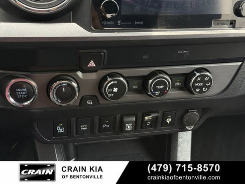 Used 2019 Toyota Tacoma TRD Off-Road w/ Technology Package AWD/4WD image 14