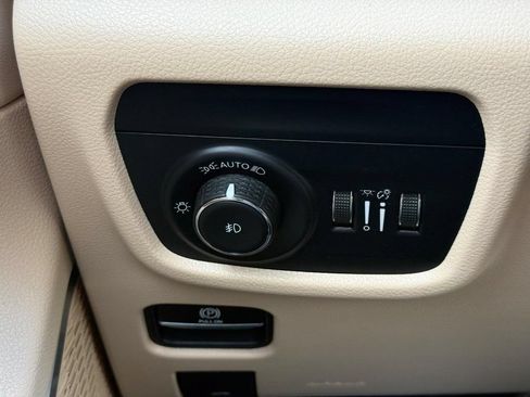 Used 2022 Jeep Grand Cherokee L Limited w/ Luxury Tech Group II AWD/4WD image 22
