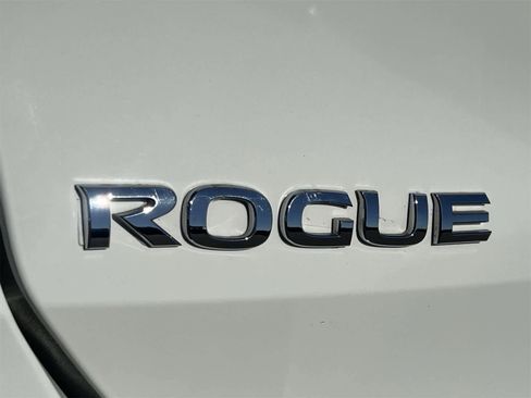 Used 2019 Nissan Rogue S image 13