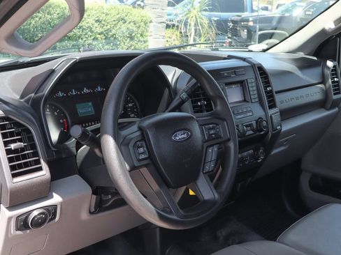 Used 2021 Ford F250 XL w/ Power Equipment Group RWD image 29
