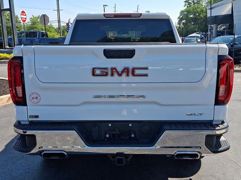 Used 2023 GMC Sierra 1500 SLT w/ SLT Premium Package AWD/4WD image 5