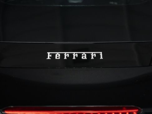 Used 2016 Ferrari 488 GTB RWD image 12