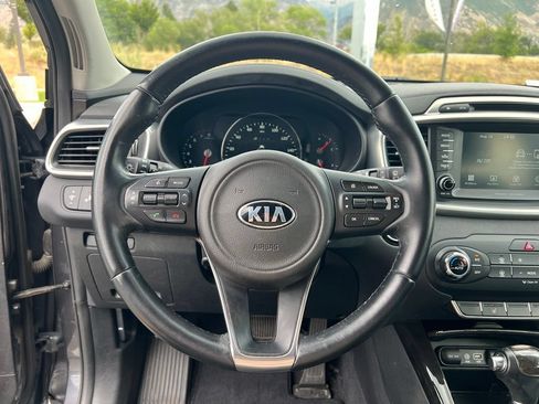 Used 2017 Kia Sorento EX w/ EX V6 Premium Package AWD/4WD image 32