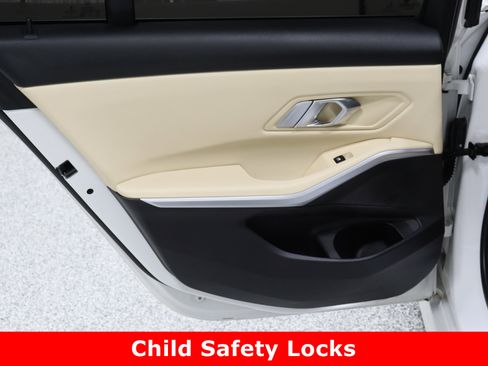 Used 2020 BMW 330i Sedan w/ Convenience Package image 30